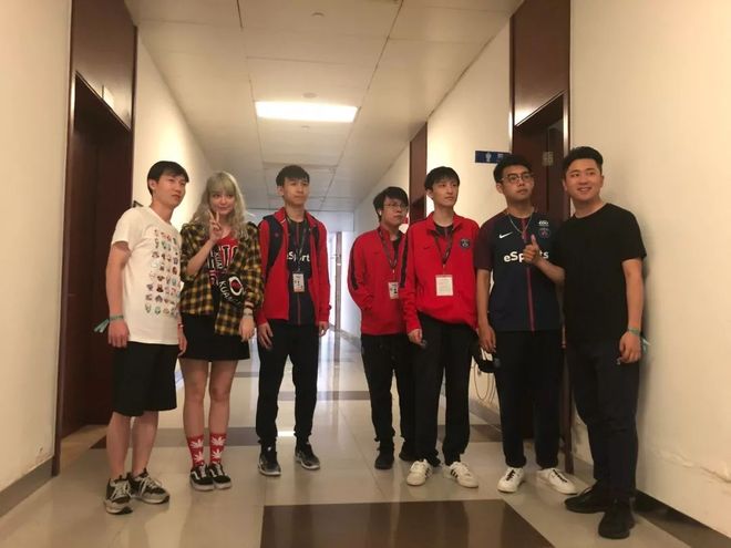 锋在一级腘 锋在一级腘
